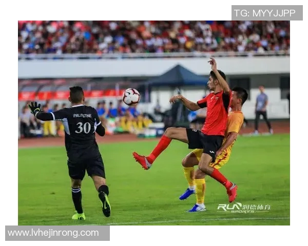 宝安体育馆足球明星赛盛况空前球星齐聚展现激情与友谊的精彩对决